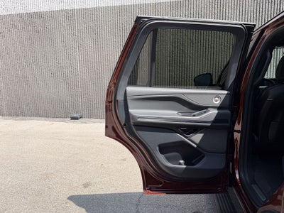 2027 Lincoln Navigator Reserve