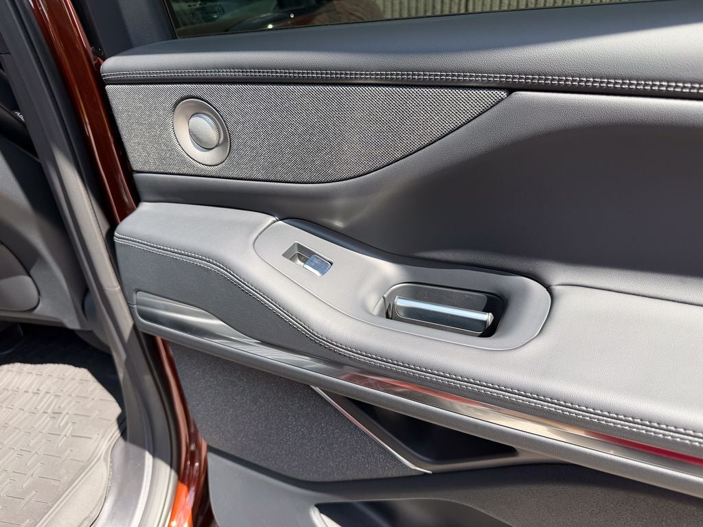 2027 Lincoln Navigator Reserve