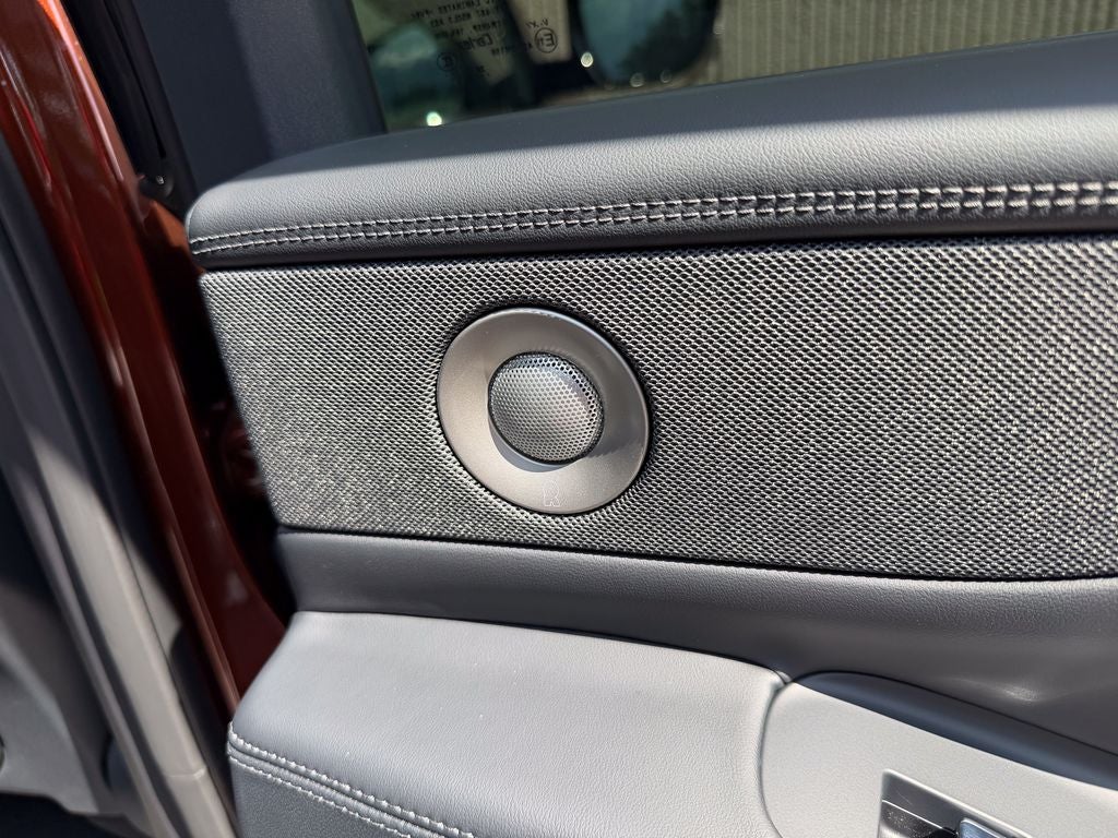 2027 Lincoln Navigator Reserve