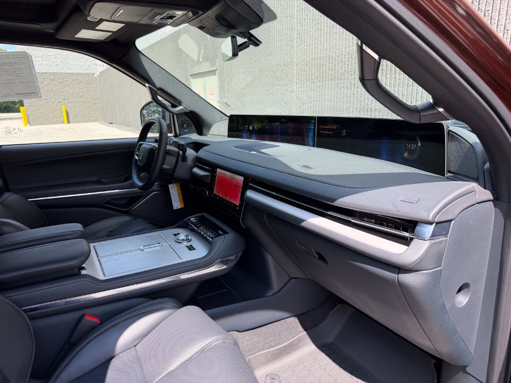 2027 Lincoln Navigator Reserve