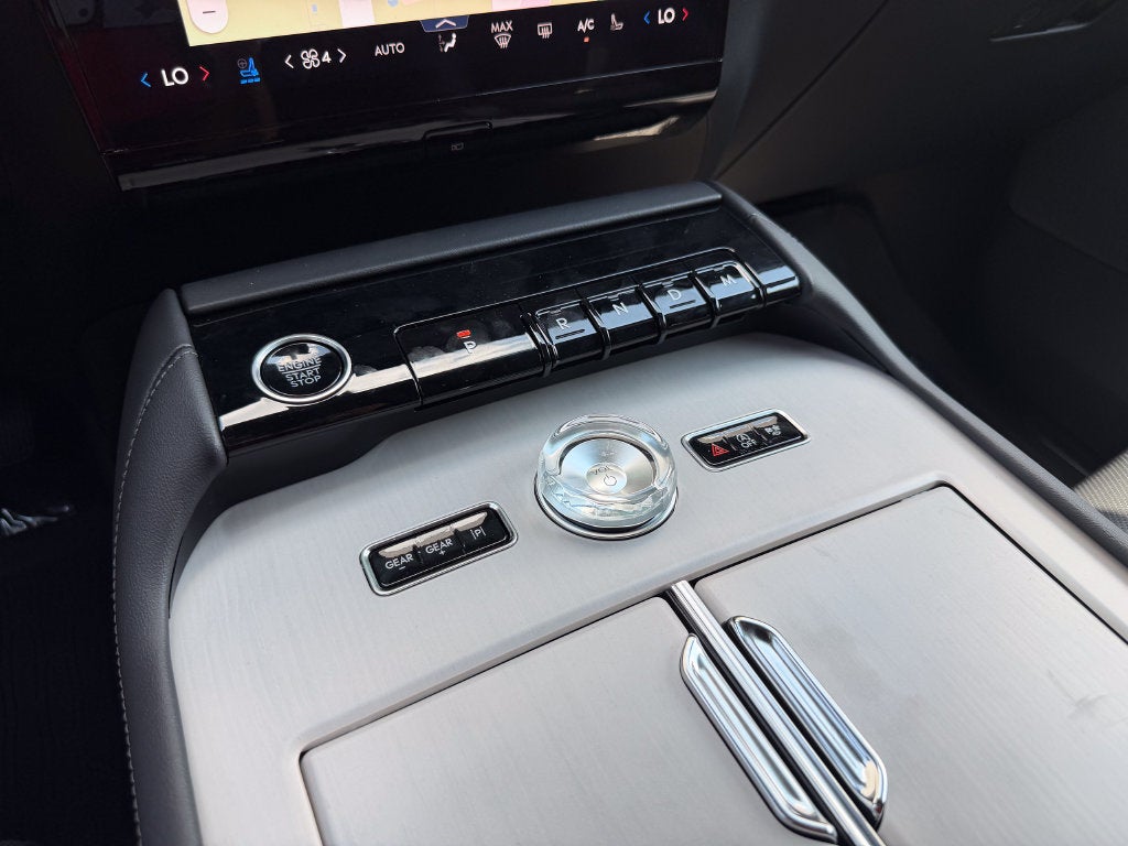 2027 Lincoln Navigator Reserve