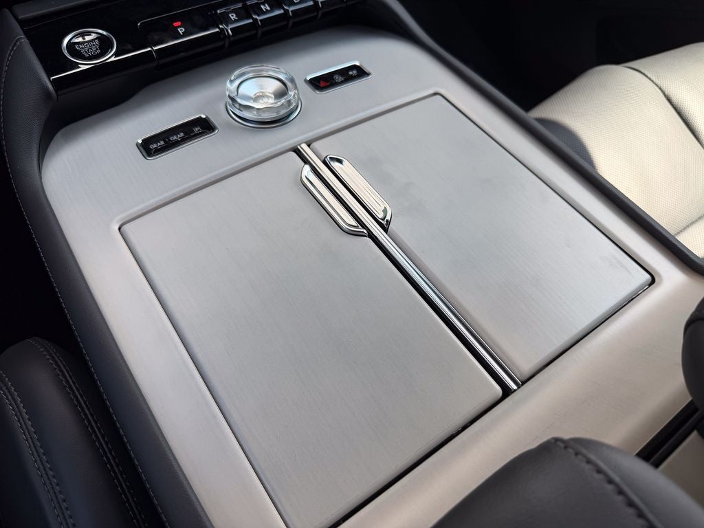 2027 Lincoln Navigator Reserve
