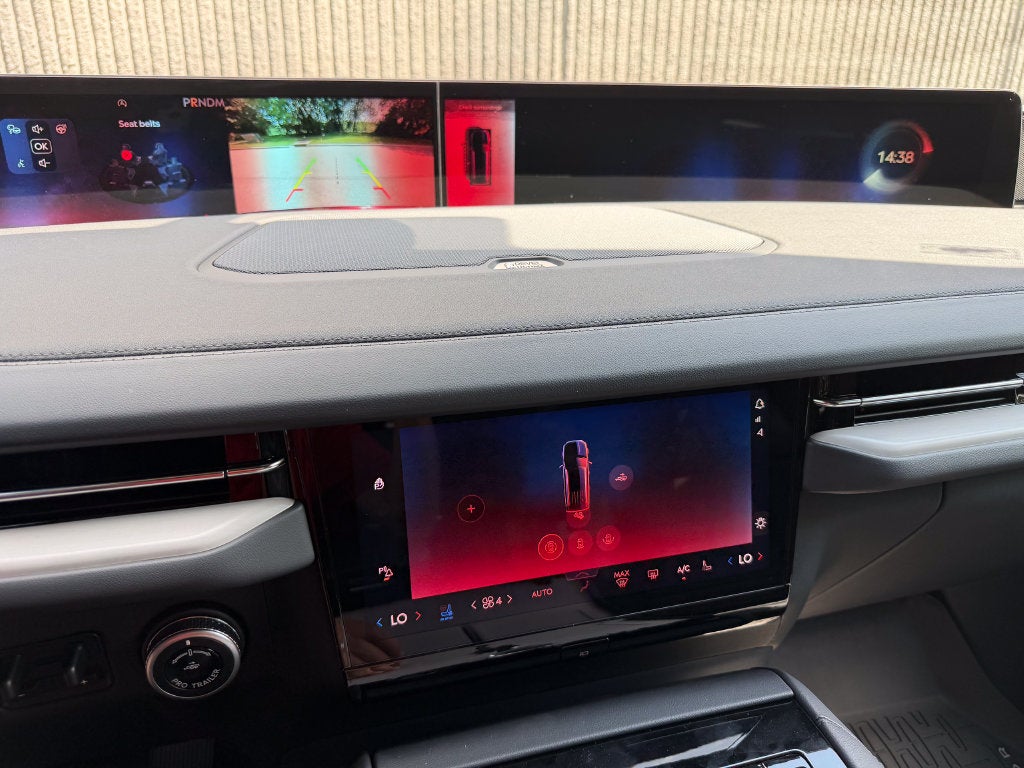 2027 Lincoln Navigator Reserve