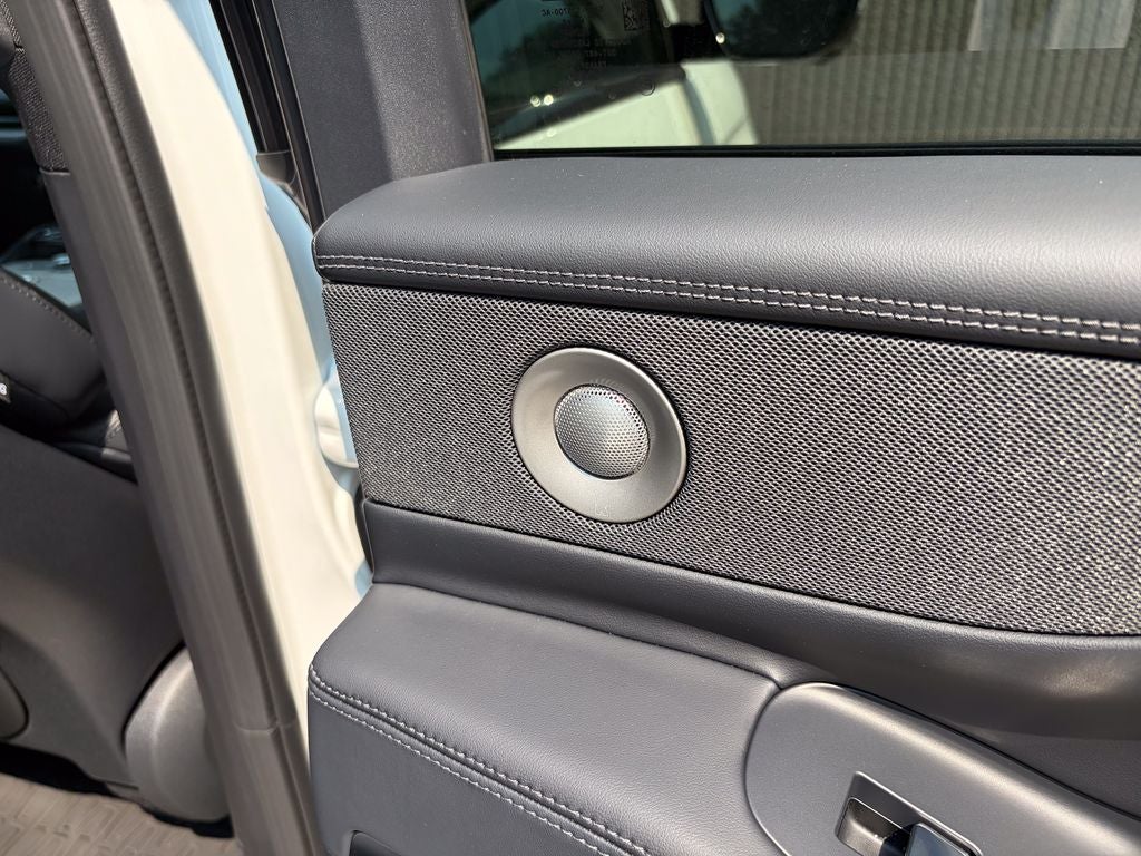 2027 Lincoln Navigator Reserve