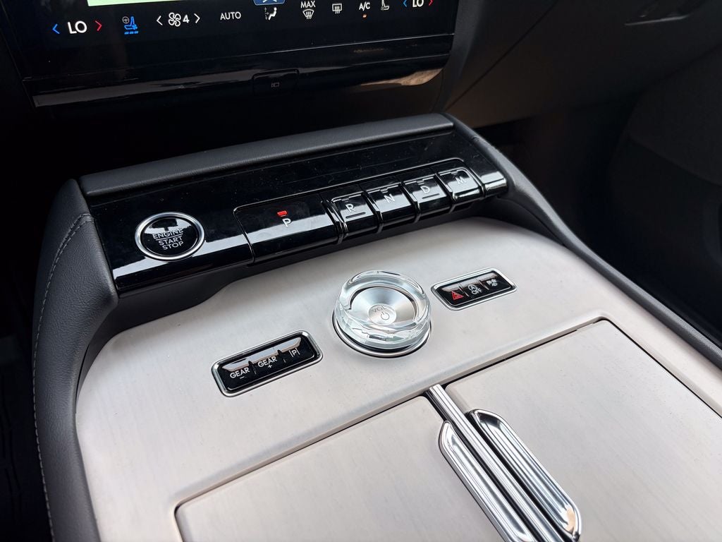 2027 Lincoln Navigator Reserve