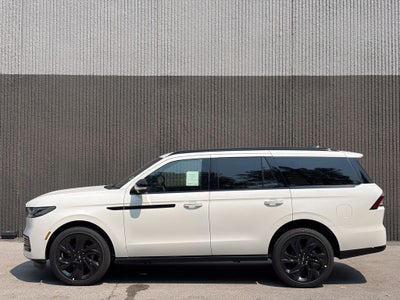 2027 Lincoln Navigator Reserve