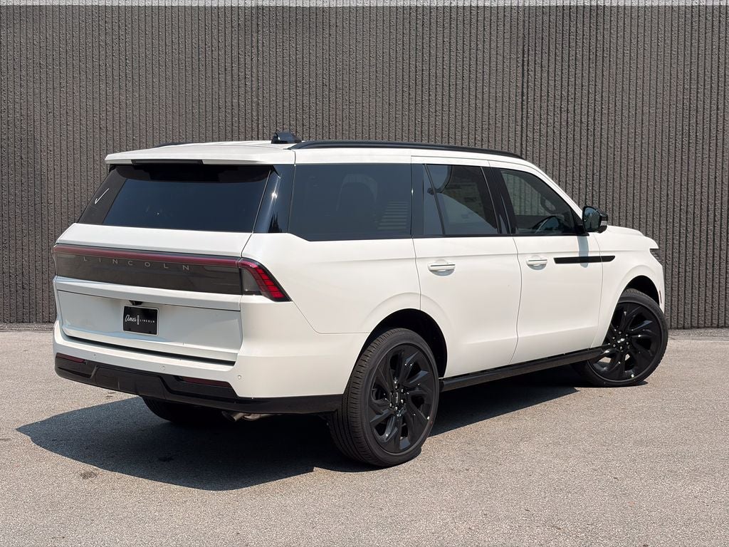 2027 Lincoln Navigator Reserve
