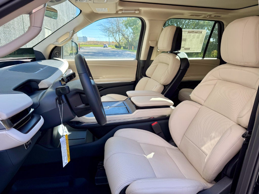 2027 Lincoln Navigator Reserve