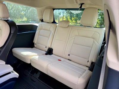 2027 Lincoln Navigator Reserve