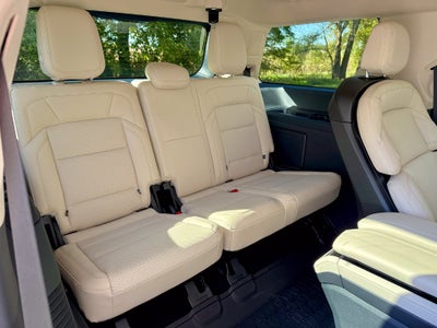 2027 Lincoln Navigator Reserve