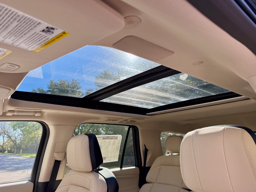 2027 Lincoln Navigator Reserve