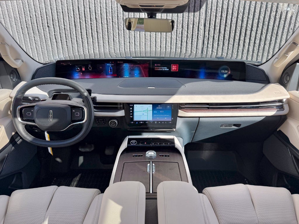 2027 Lincoln Navigator Reserve