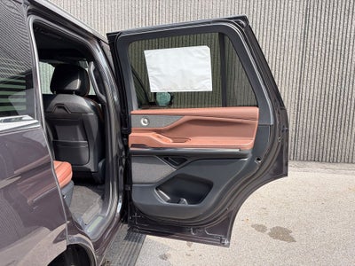 2027 Lincoln Navigator Reserve