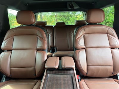 2027 Lincoln Navigator Reserve