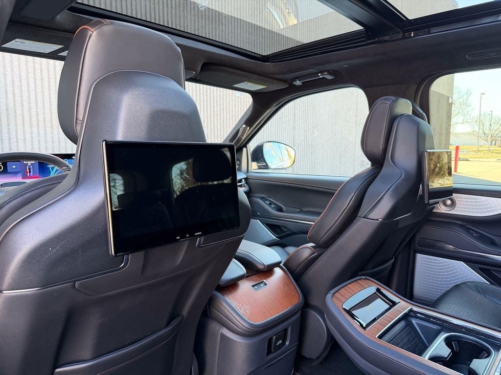 2025 Lincoln Navigator Black Label
