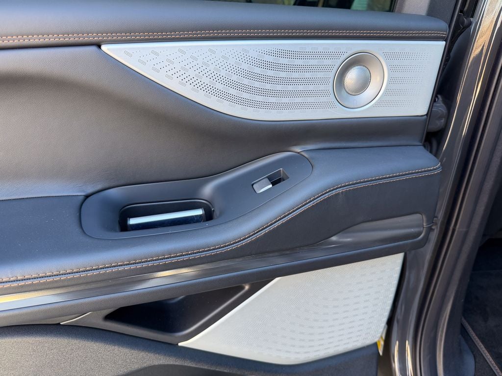 2025 Lincoln Navigator Black Label