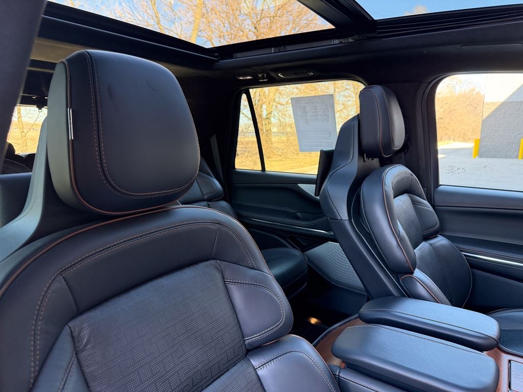 2025 Lincoln Navigator Black Label