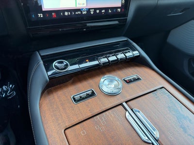 2025 Lincoln Navigator Black Label