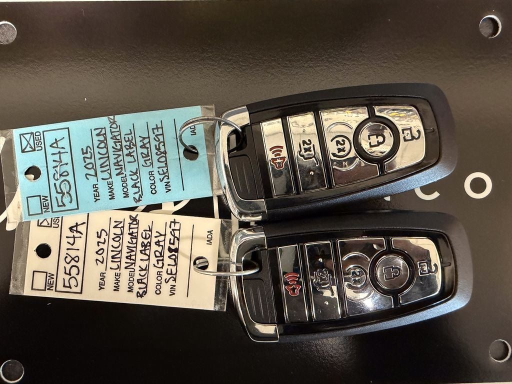 2025 Lincoln Navigator Black Label