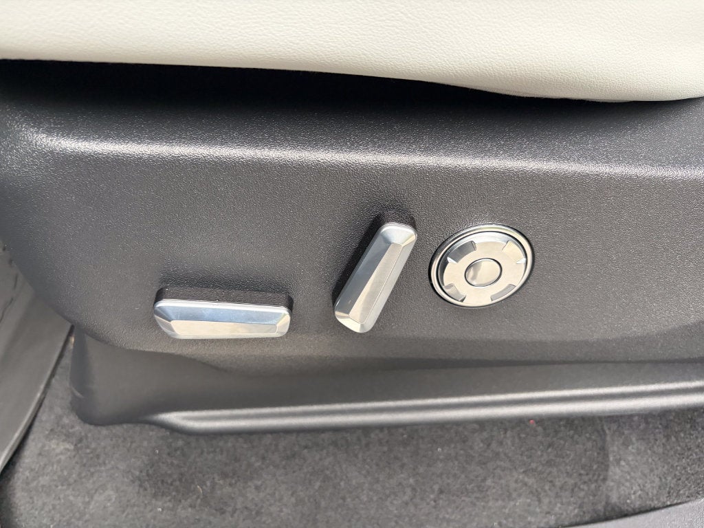 2027 Lincoln Navigator Black Label