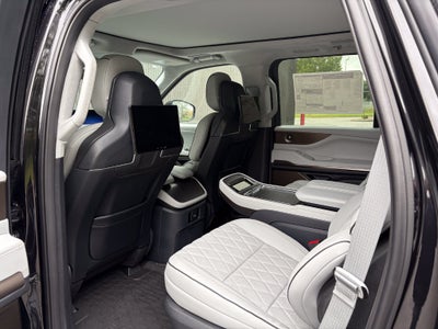 2027 Lincoln Navigator Black Label