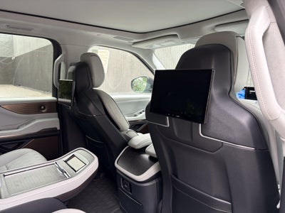 2027 Lincoln Navigator Black Label