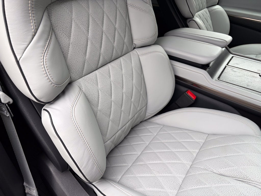 2027 Lincoln Navigator Black Label
