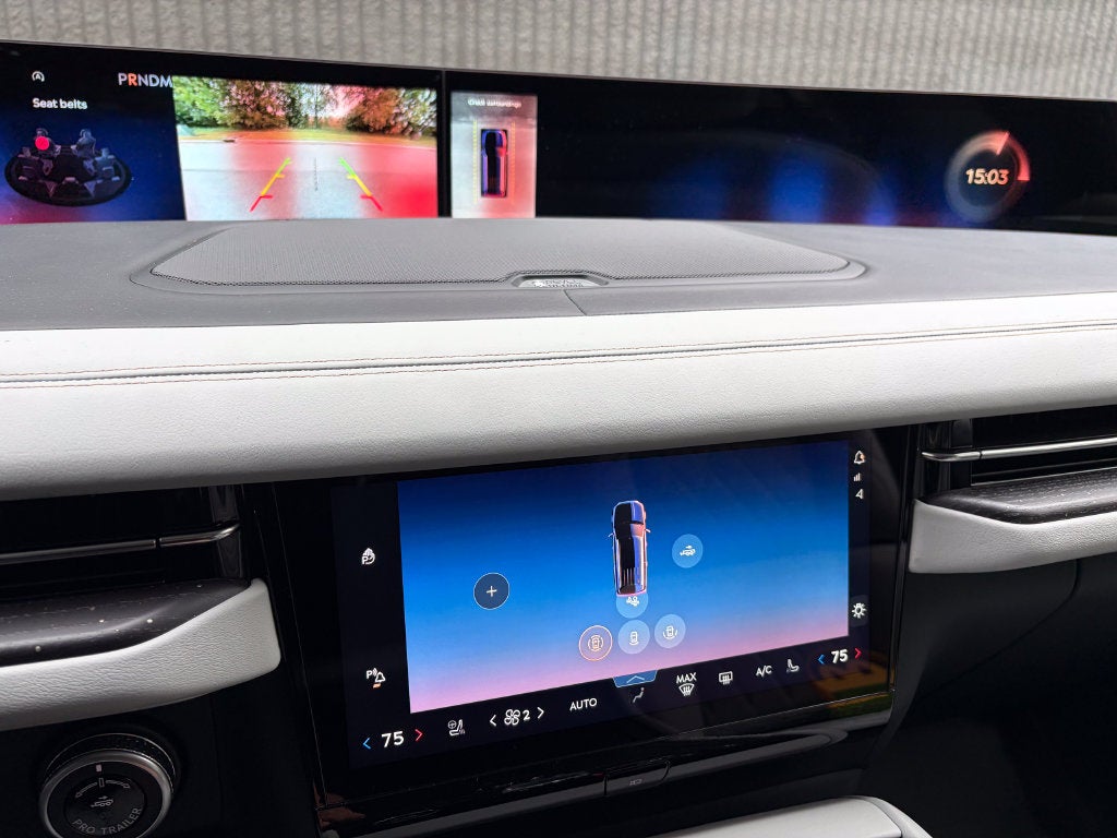 2027 Lincoln Navigator Black Label