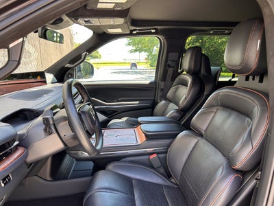 2025 Lincoln Navigator Black Label
