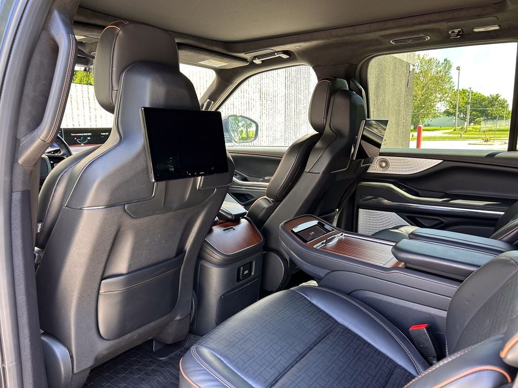 2025 Lincoln Navigator Black Label