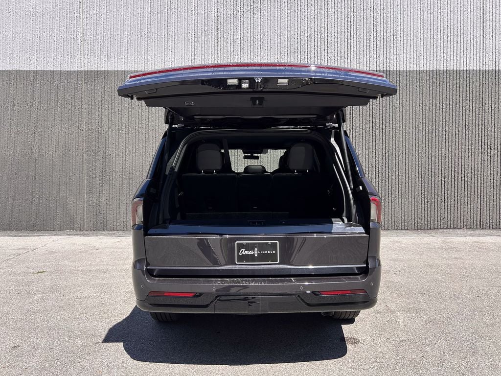 2025 Lincoln Navigator Black Label