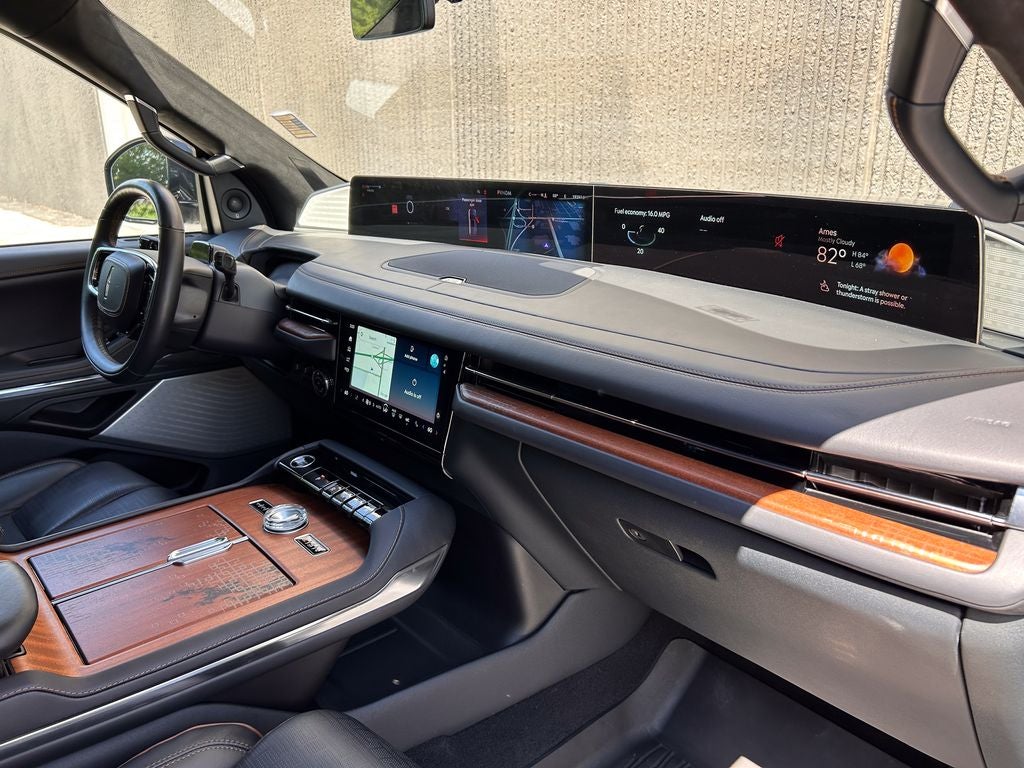 2025 Lincoln Navigator Black Label