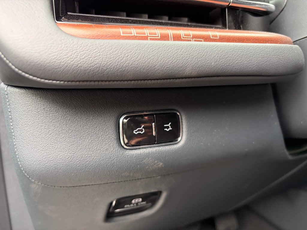 2027 Lincoln Navigator Black Label
