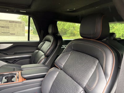 2027 Lincoln Navigator Black Label