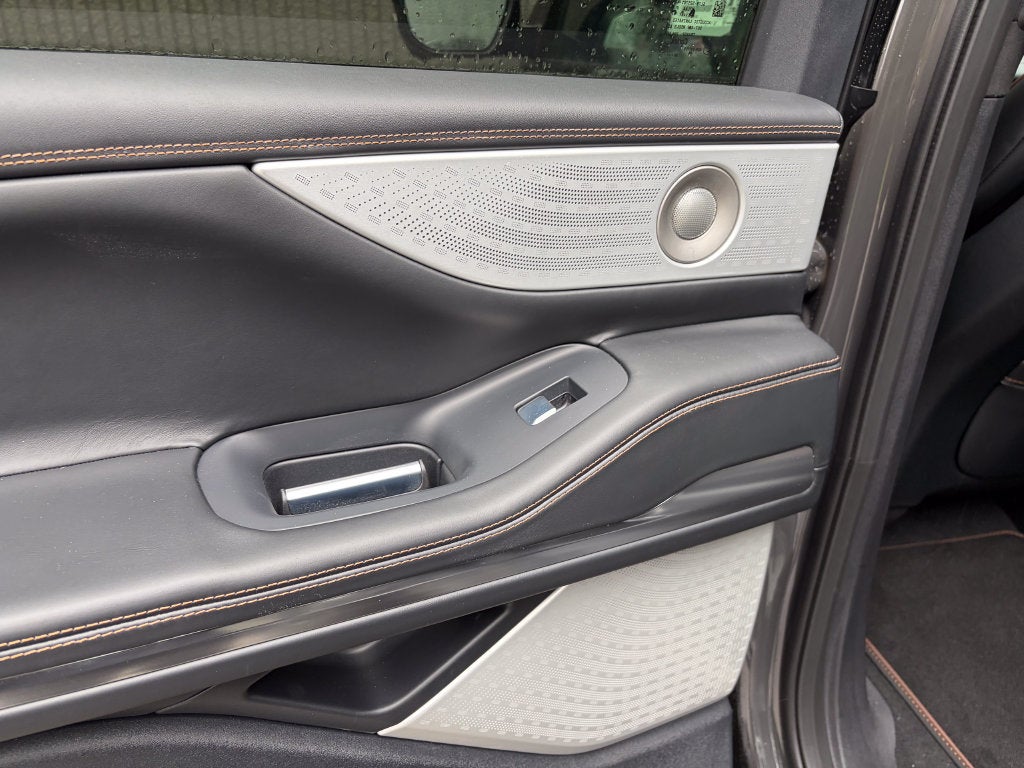 2027 Lincoln Navigator Black Label
