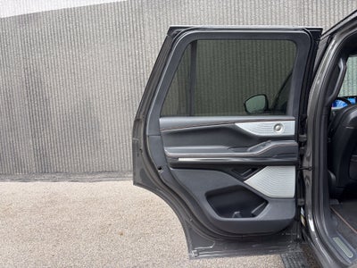 2027 Lincoln Navigator Black Label