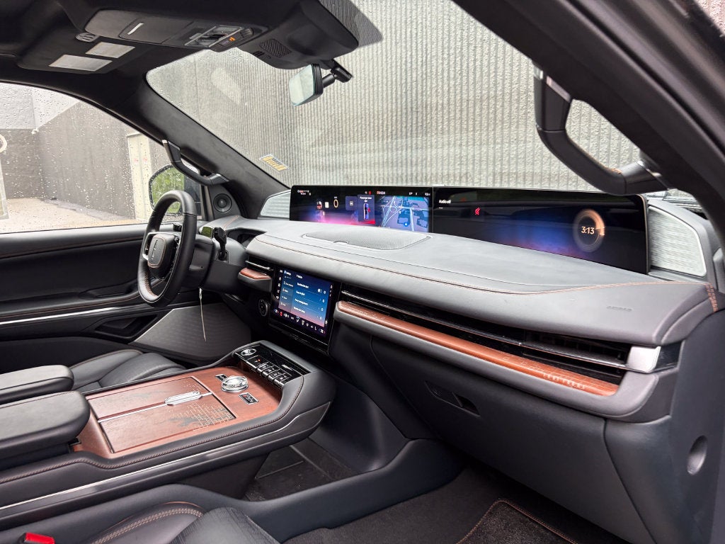 2027 Lincoln Navigator Black Label