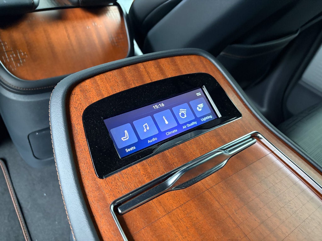 2027 Lincoln Navigator Black Label
