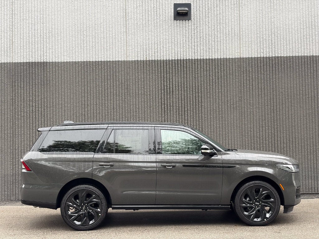 2027 Lincoln Navigator Black Label