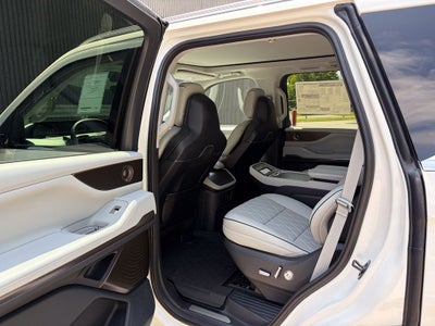 2027 Lincoln Navigator Black Label