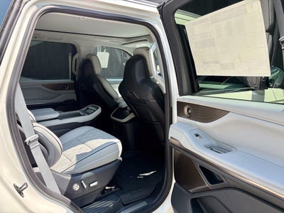 2027 Lincoln Navigator Black Label