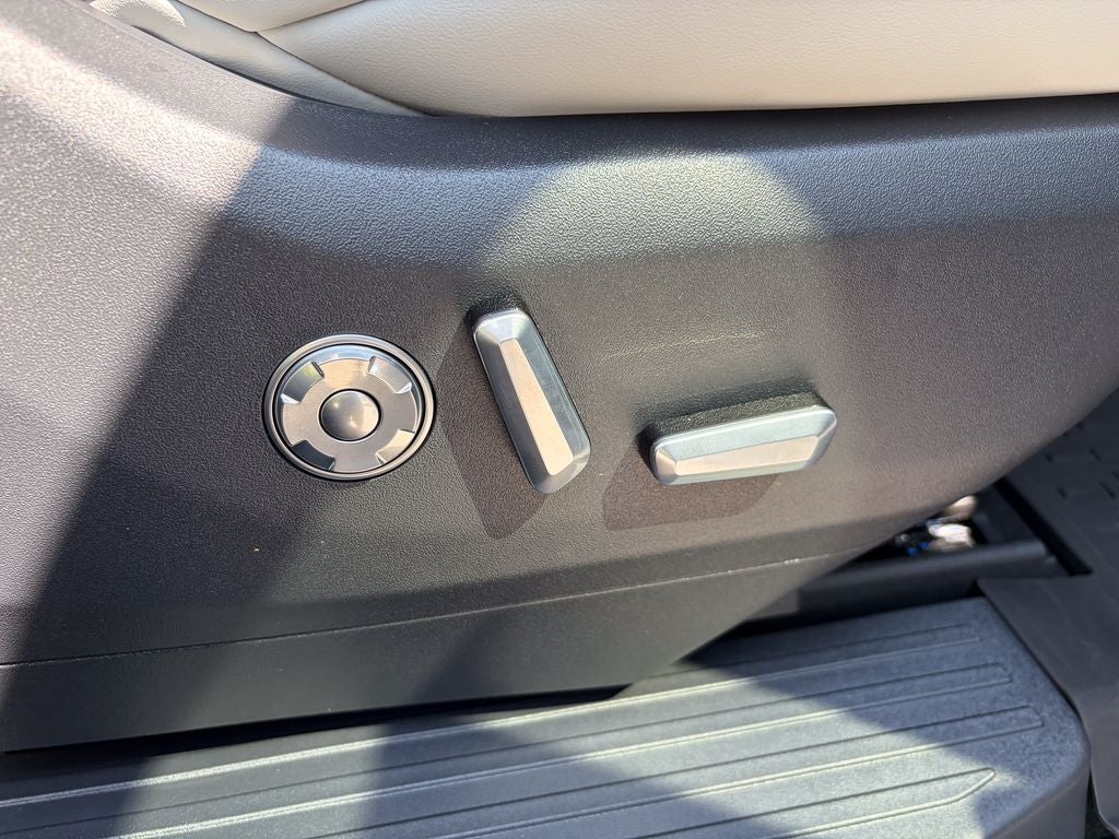 2027 Lincoln Navigator Black Label