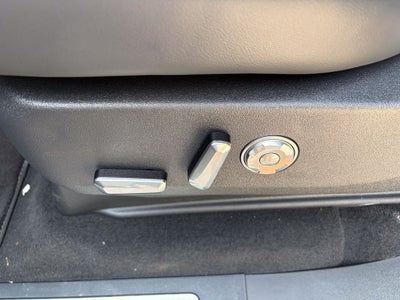 2027 Lincoln Navigator Premiere