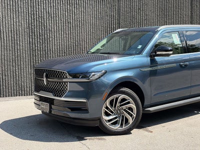 2027 Lincoln Navigator Premiere