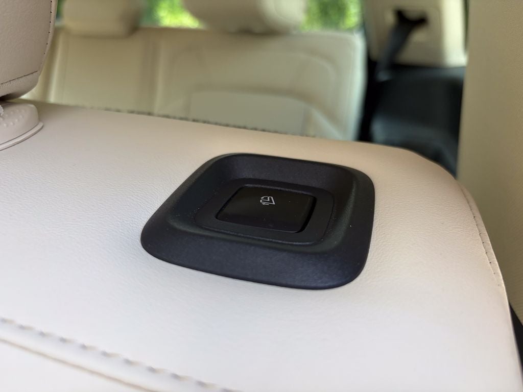2027 Lincoln Navigator Premiere