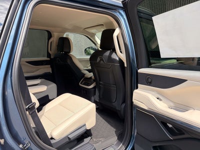 2027 Lincoln Navigator Premiere