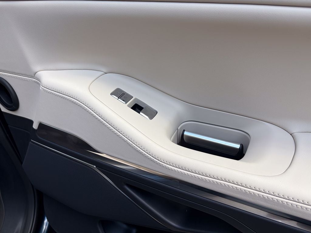 2027 Lincoln Navigator Premiere