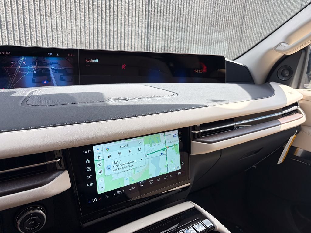 2027 Lincoln Navigator Premiere