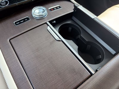 2027 Lincoln Navigator Premiere