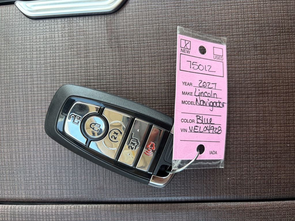 2027 Lincoln Navigator Premiere